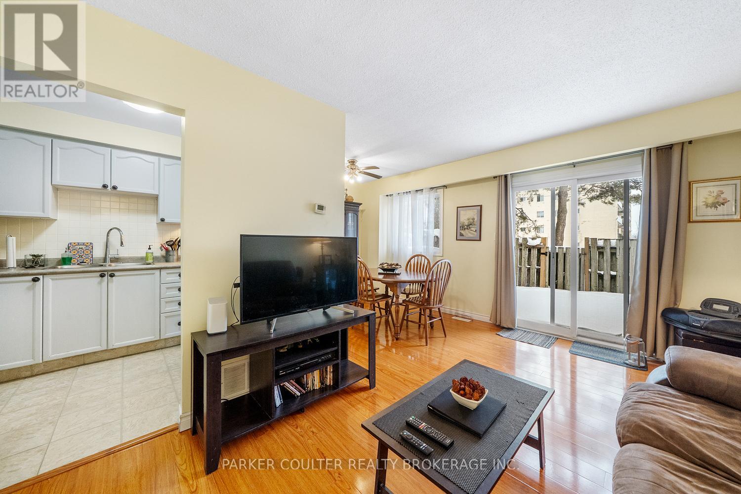 4 - 261 Rose Street, Barrie, Ontario  L4M 2V3 - Photo 5 - S13111660