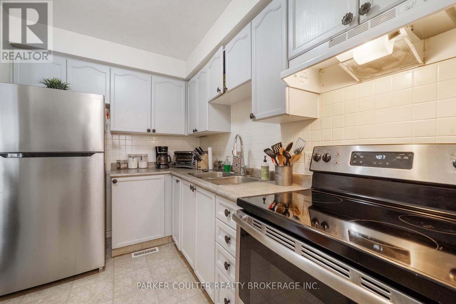 4 - 261 Rose Street, Barrie, Ontario  L4M 2V3 - Photo 9 - S13111660
