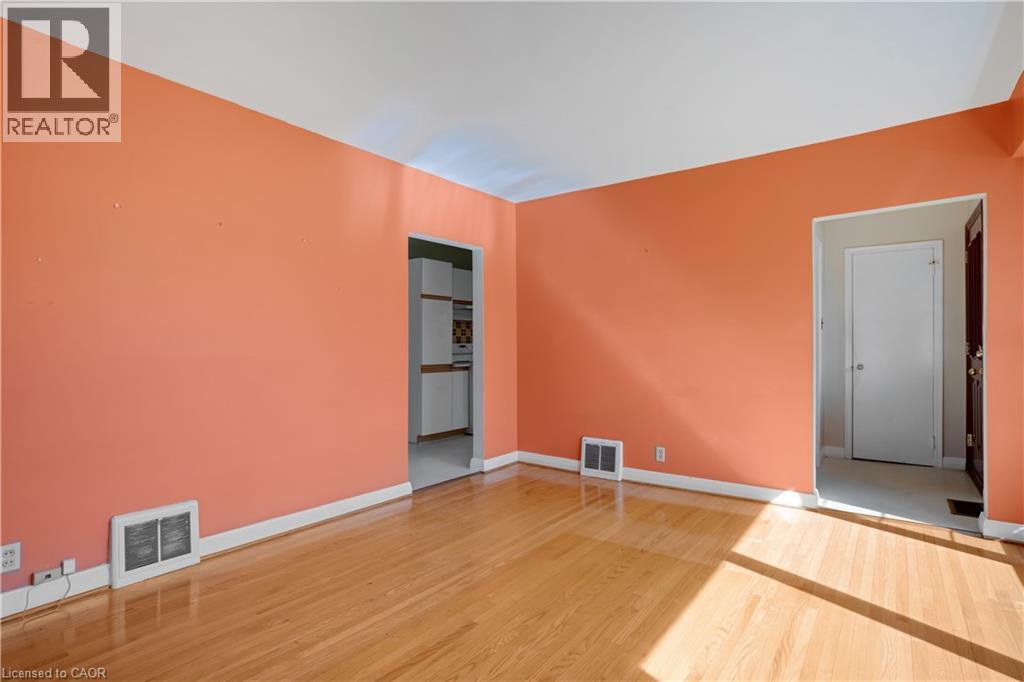 70 Roxborough Avenue, Kitchener, Ontario  N2M 1P7 - Photo 7 - 40829072