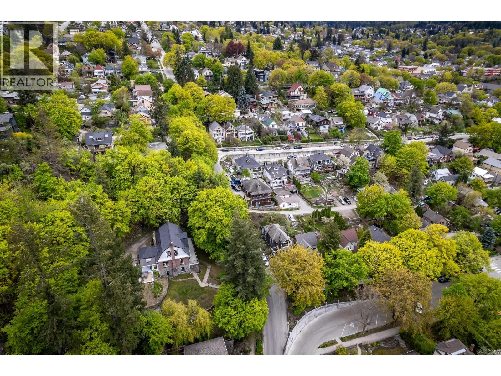 519 Cedar Street, Nelson, British Columbia  V1L 2C2 - Photo 5 - 10382087