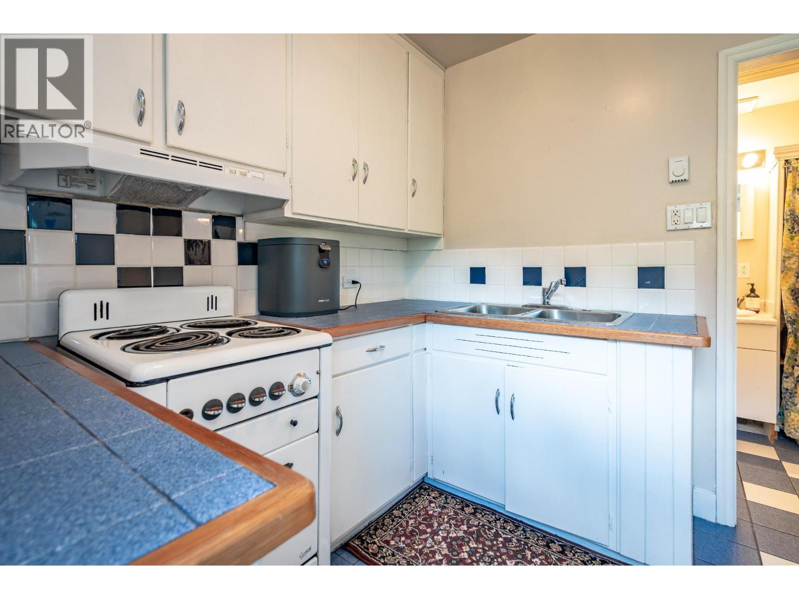 519 Cedar Street, Nelson, British Columbia  V1L 2C2 - Photo 51 - 10382087