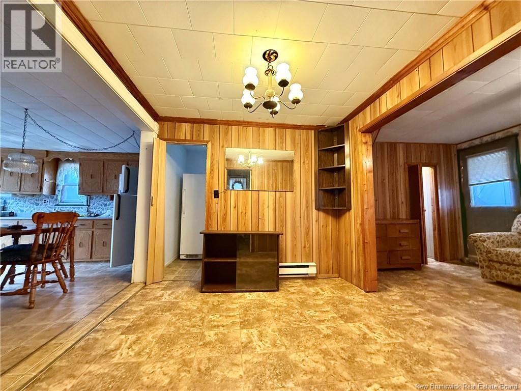 21 Maple Street, Mcadam, New Brunswick  E6J 1W1 - Photo 5 - NB136580