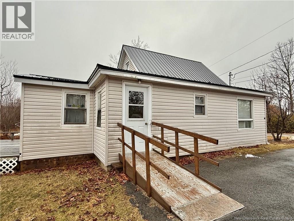21 Maple Street, Mcadam, New Brunswick  E6J 1W1 - Photo 23 - NB136580
