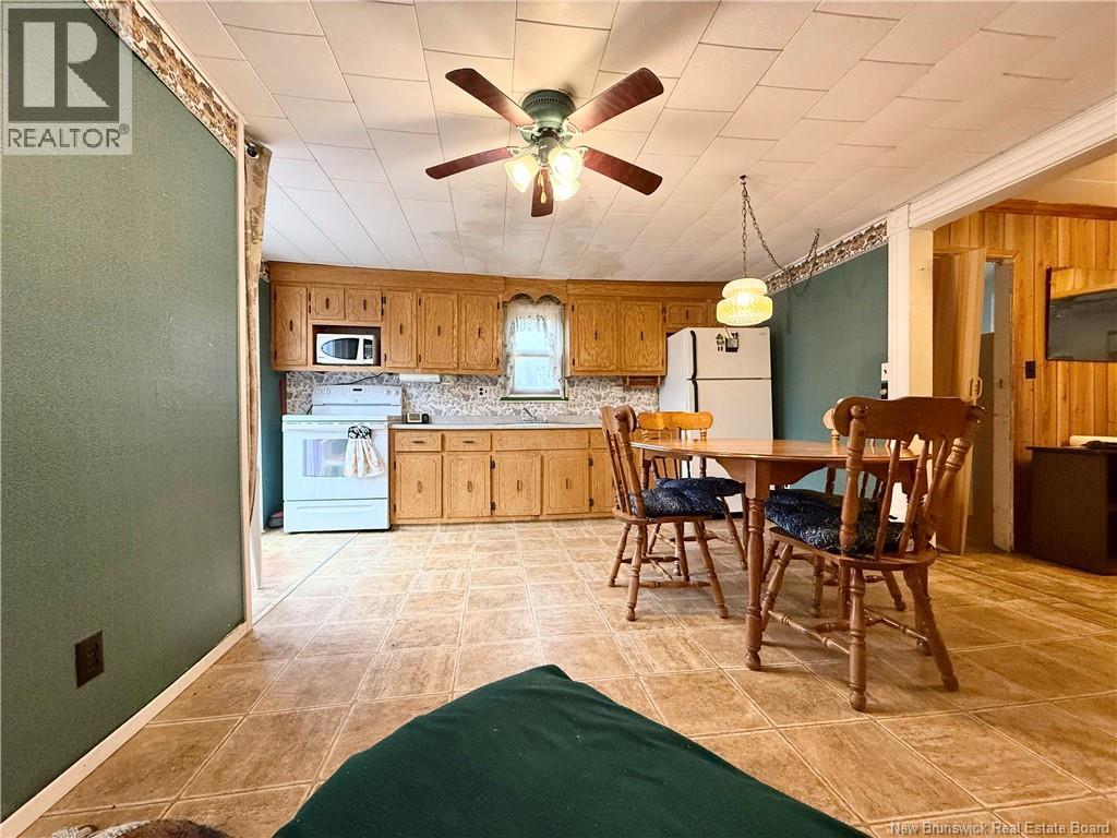 21 Maple Street, Mcadam, New Brunswick  E6J 1W1 - Photo 4 - NB136580