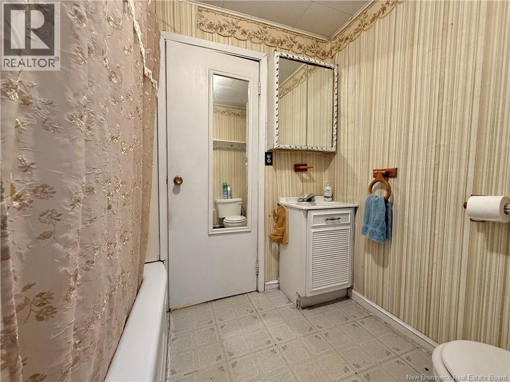 21 Maple Street, Mcadam, New Brunswick  E6J 1W1 - Photo 9 - NB136580