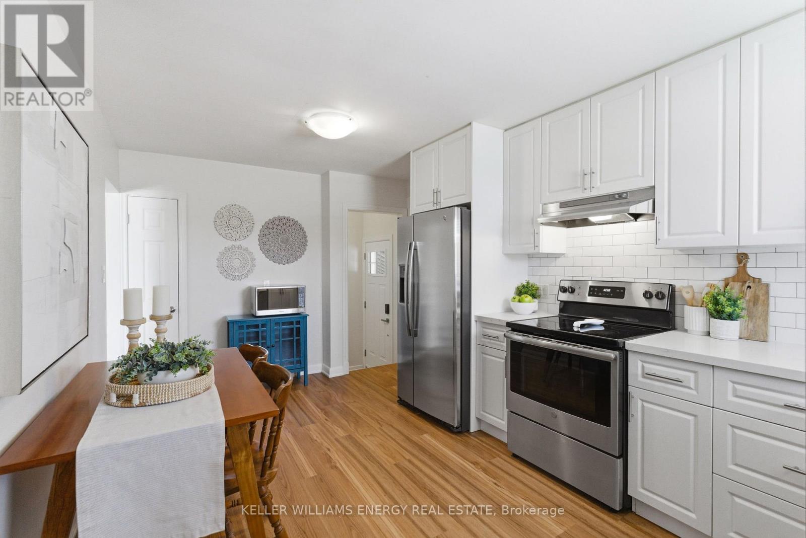 563 Coleridge Street, Oshawa, Ontario  L1H 6S7 - Photo 4 - E13111902