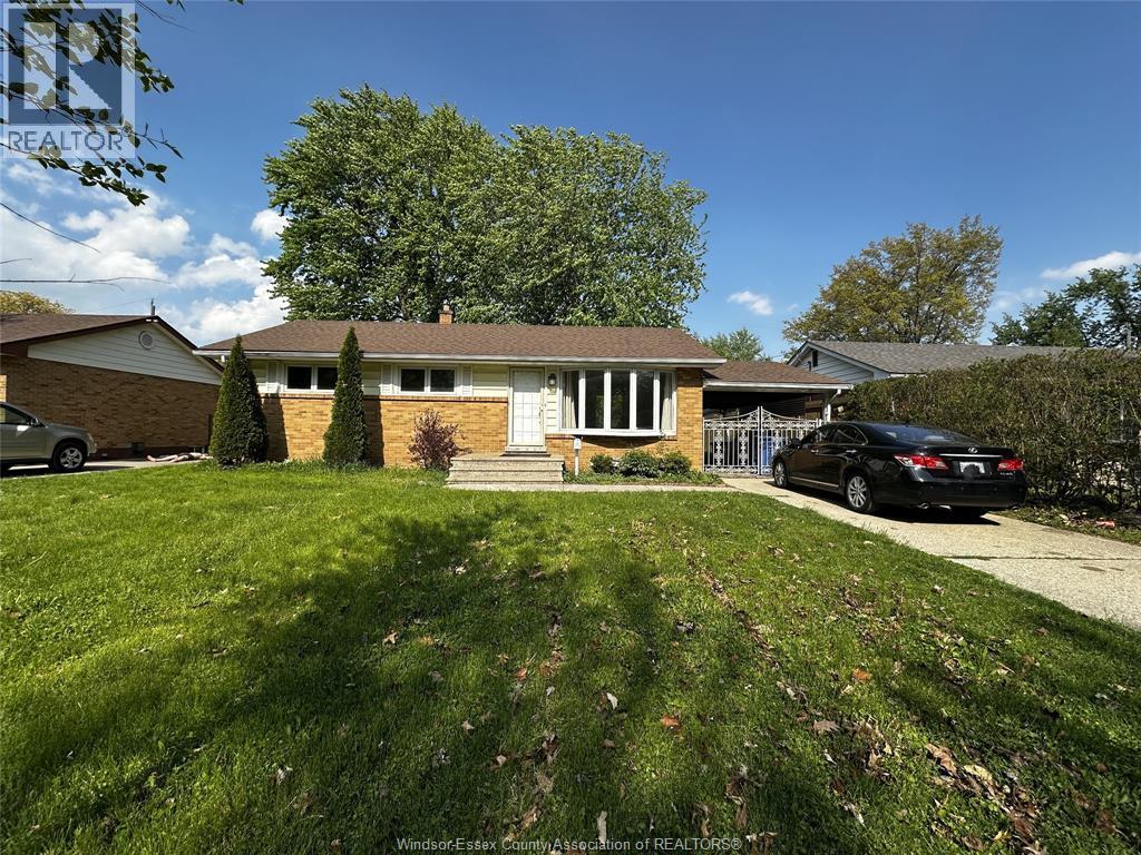 3530 Randolph, Windsor, Ontario  N9E 3G2 - Photo 1 - 26010736
