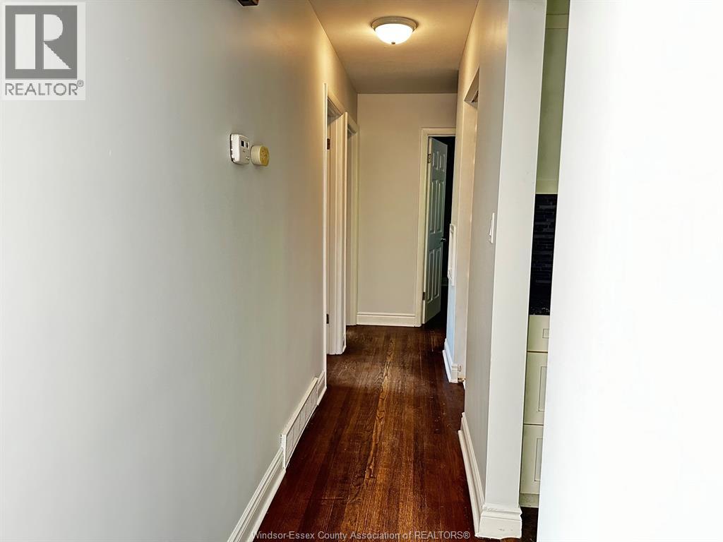 3530 Randolph, Windsor, Ontario  N9E 3G2 - Photo 11 - 26010736