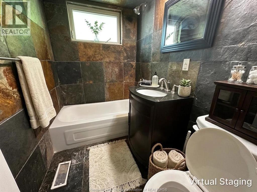 3530 Randolph, Windsor, Ontario  N9E 3G2 - Photo 7 - 26010736