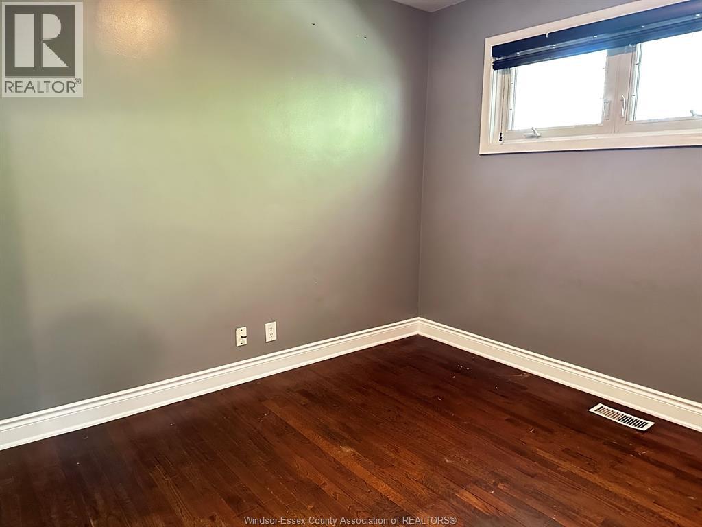 3530 Randolph, Windsor, Ontario  N9E 3G2 - Photo 12 - 26010736