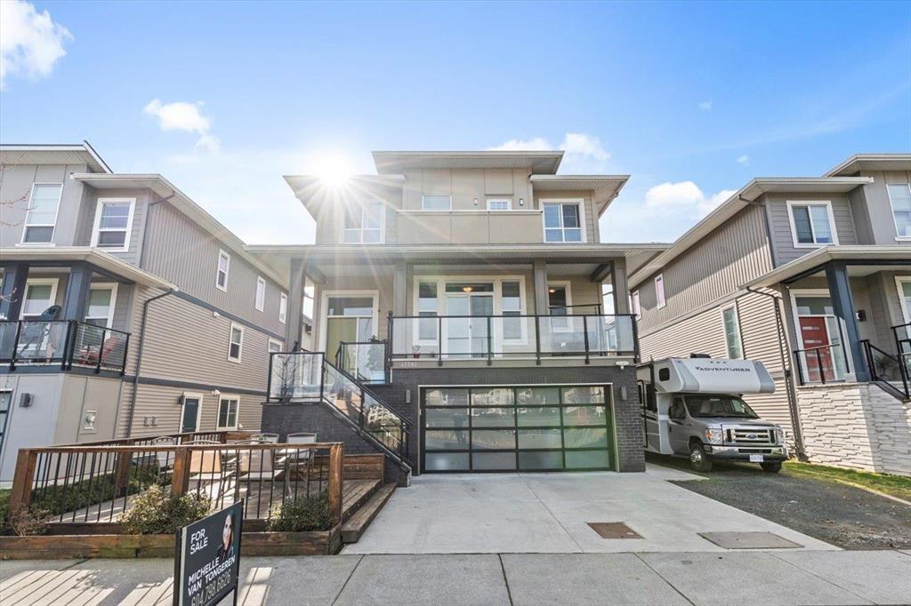 45582 Meadowbrook Drive, Chilliwack Proper South, Chilliwack, British Columbia  V2P 0G6 - Photo 1 - R3119271