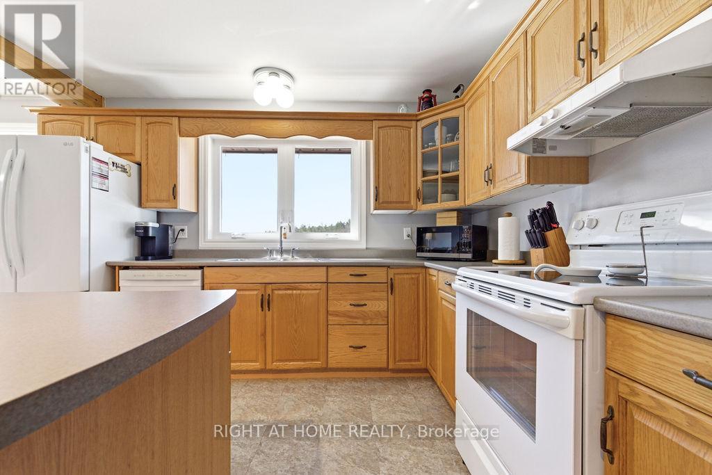 61c Blackfish Bay Rd Road, Madawaska Valley, Ontario  K0J 1L0 - Photo 8 - X13111792