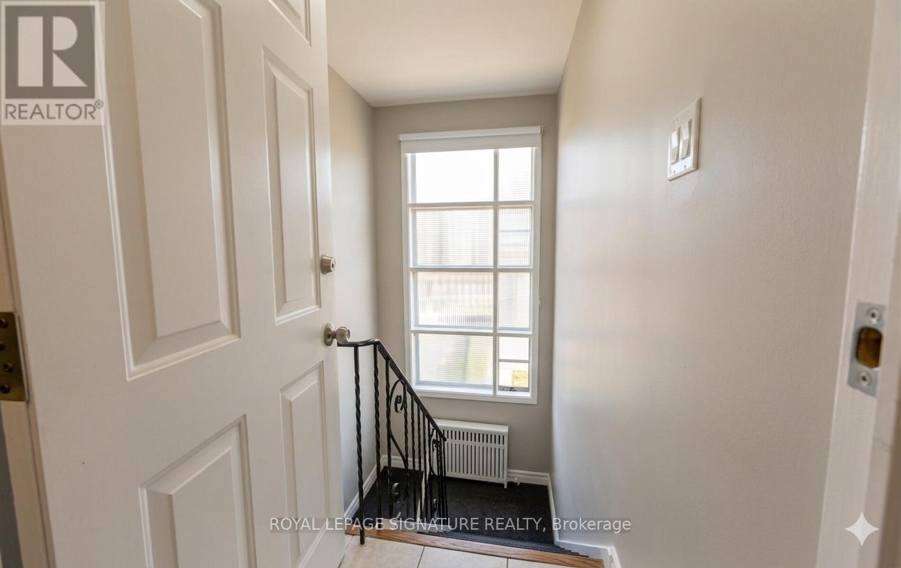 226 Bicknell Avenue, Toronto, Ontario  M6M 4G9 - Photo 13 - W13111472