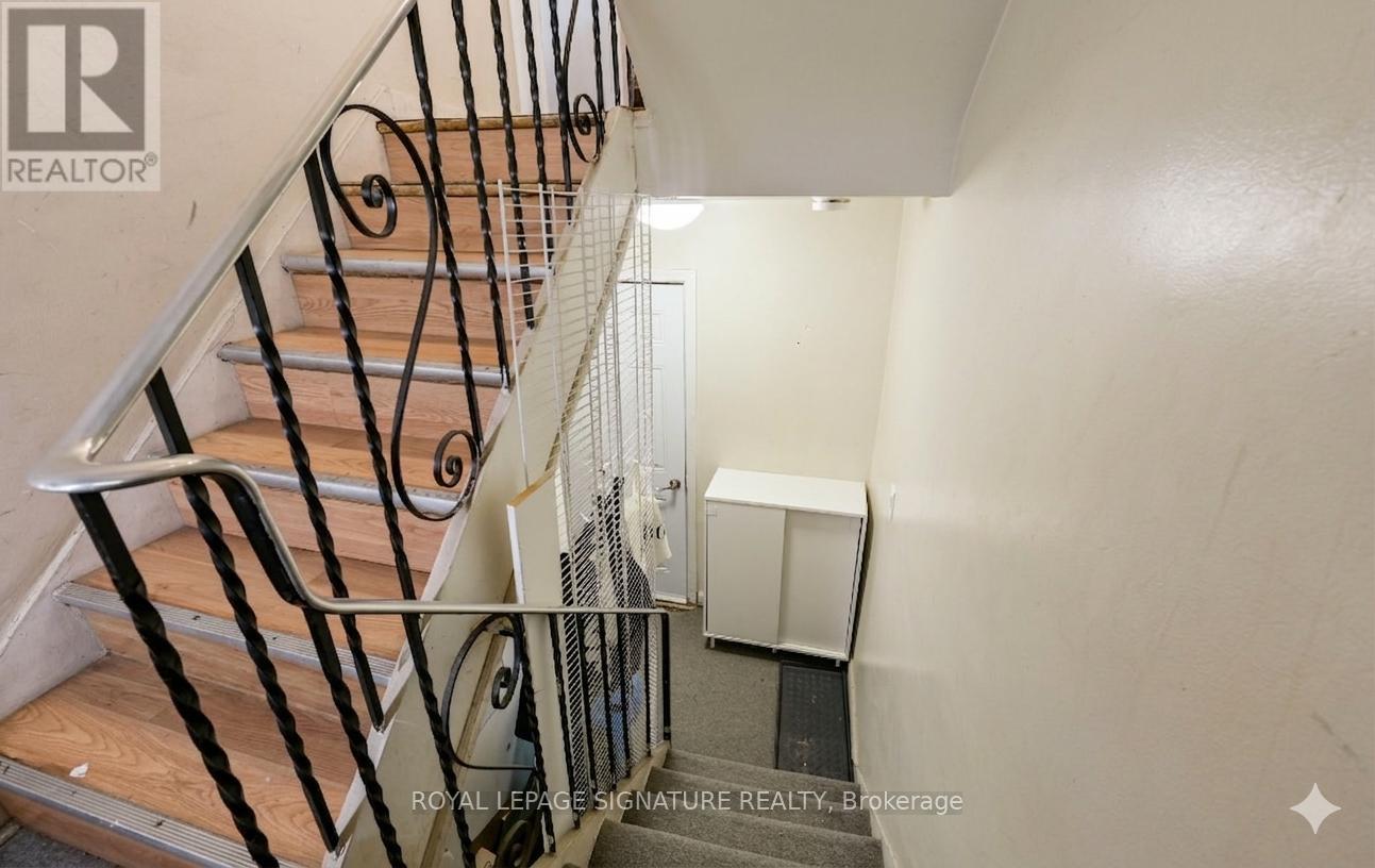 226 Bicknell Avenue, Toronto, Ontario  M6M 4G9 - Photo 18 - W13111472