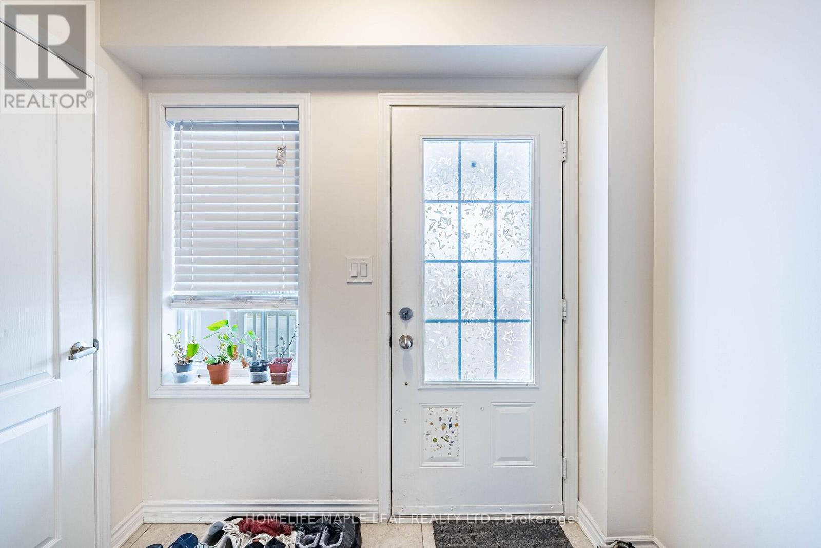 67 Benhurst Crescent, Brampton (Northwest Brampton), Ontario  L7A 5A5 - Photo 6 - W13111512
