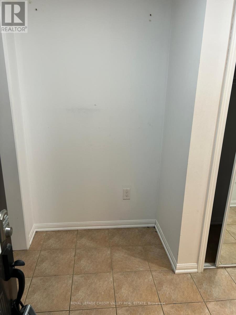 Upper - 29 Robert Parkinson Drive, Brampton, Ontario  L7A 0X6 - Photo 11 - W13111528