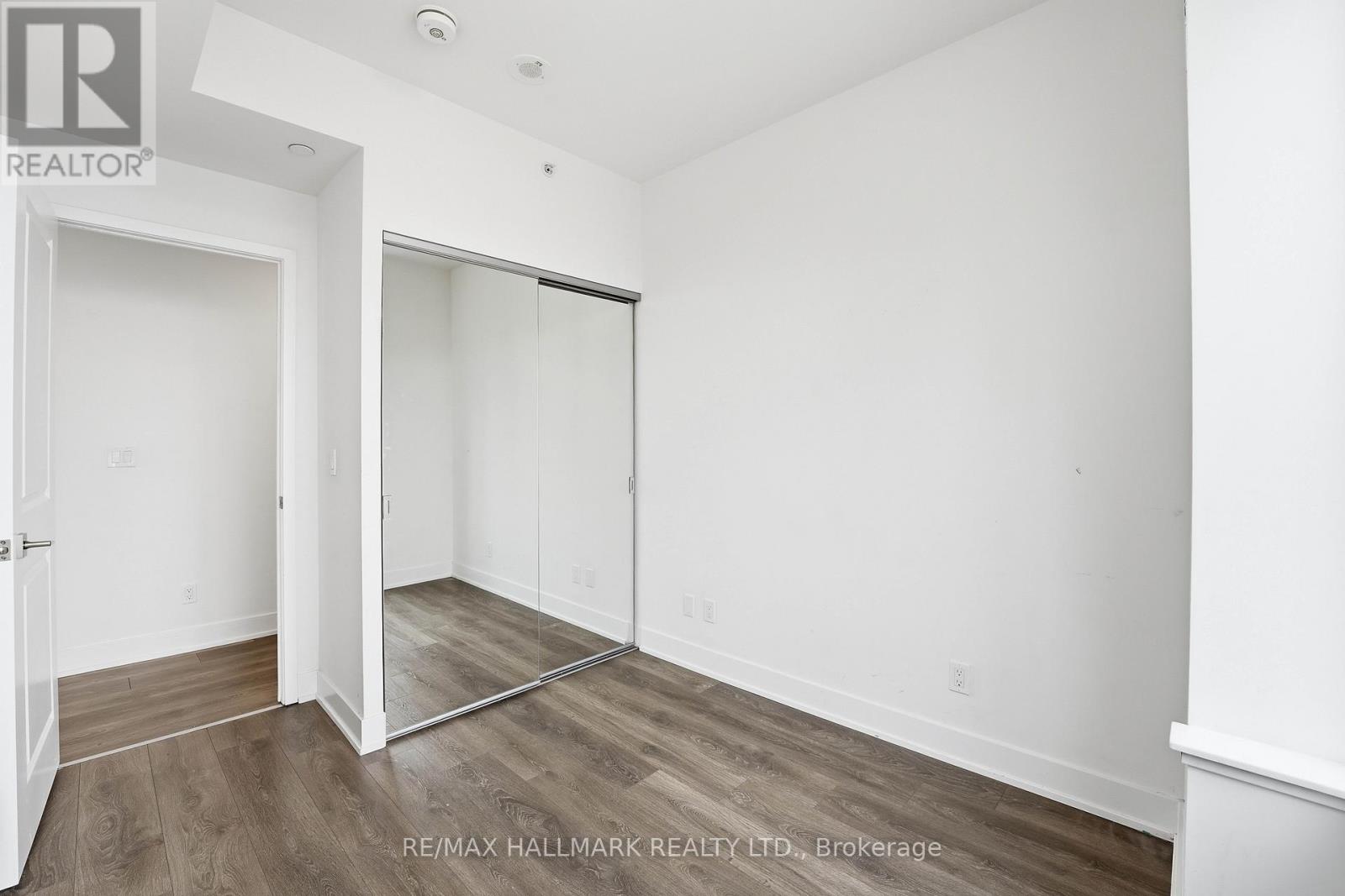 604 - 297 Oak Walk Drive, Oakville, Ontario  L6H 3R6 - Photo 8 - W13111546
