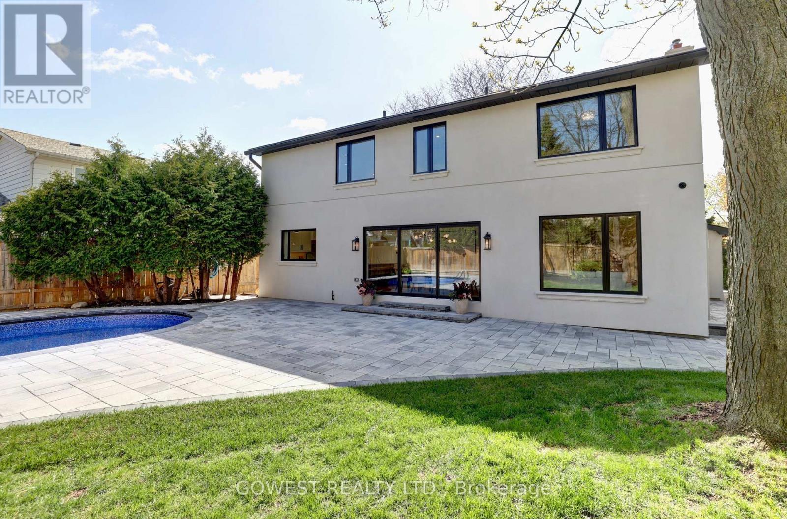 981 Valdese Drive, Mississauga, Ontario  L5C 2Z5 - Photo 4 - W13111556
