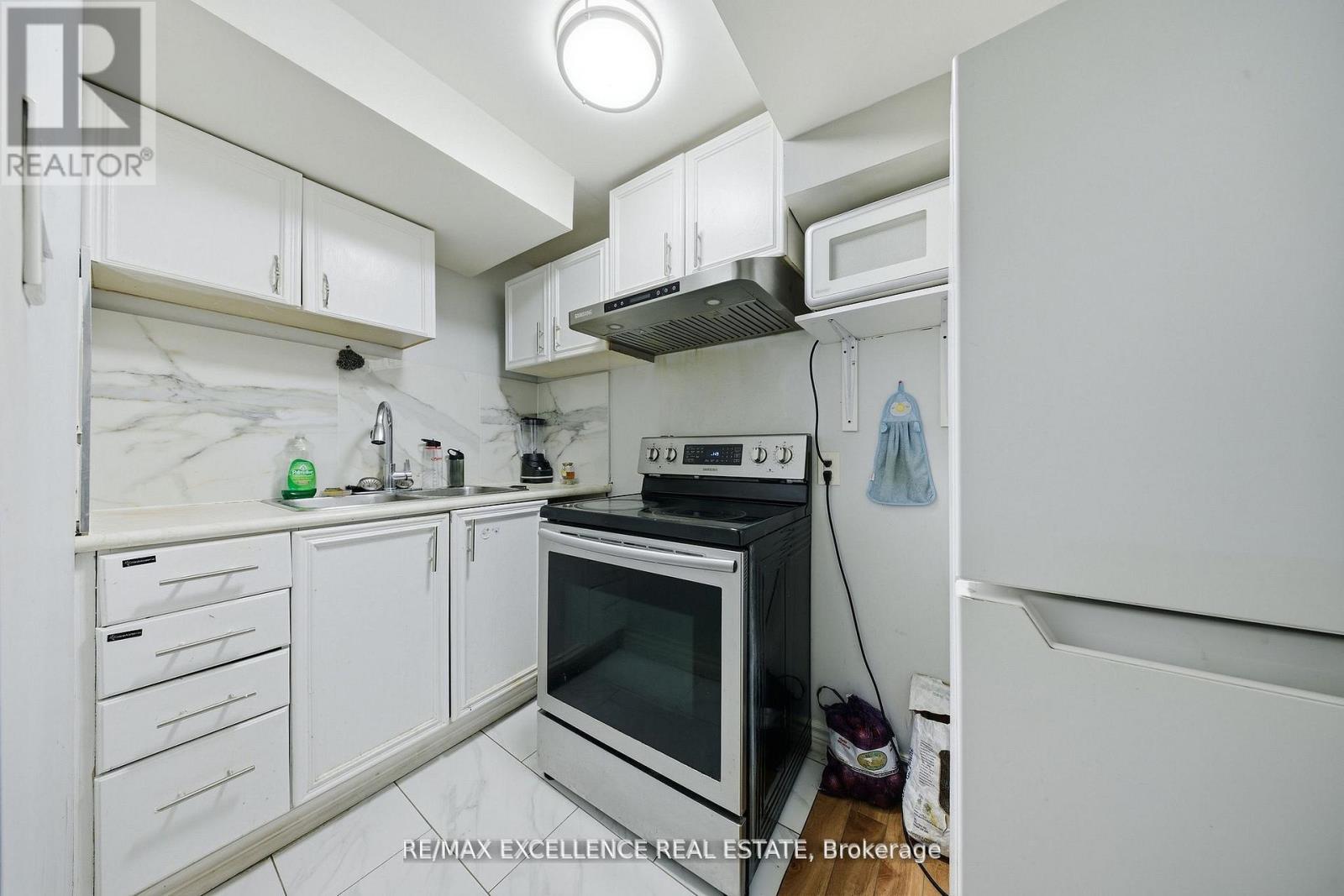 46 Nectarine Crescent, Brampton, Ontario  L6S 5Z1 - Photo 21 - W13111622
