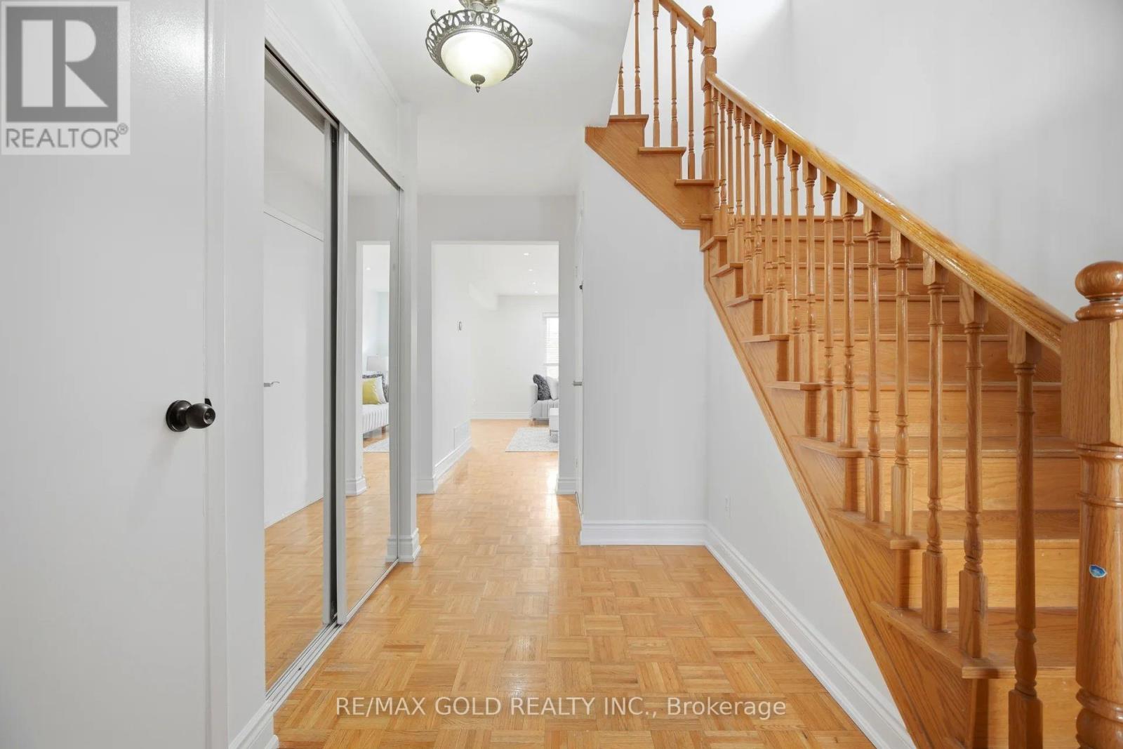 18 Mcgraw Avenue, Brampton, Ontario  L6X 3M4 - Photo 3 - W13111652