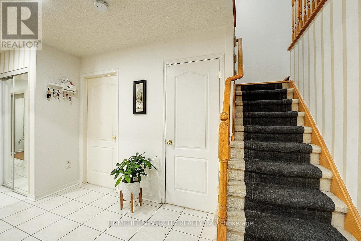 11 Rangeland Road, Brampton, Ontario  L6R 1L4 - Photo 21 - W13111668