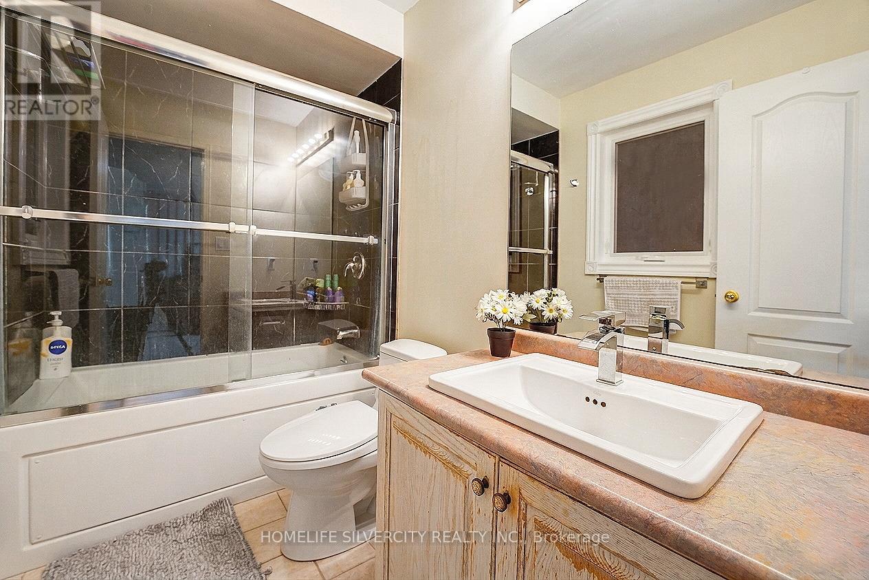 11 Rangeland Road, Brampton, Ontario  L6R 1L4 - Photo 34 - W13111668