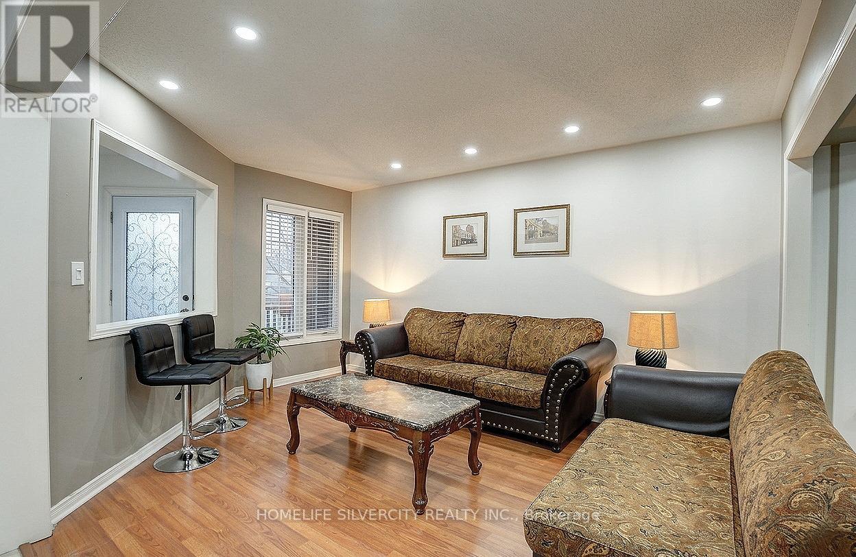 11 Rangeland Road, Brampton, Ontario  L6R 1L4 - Photo 8 - W13111668