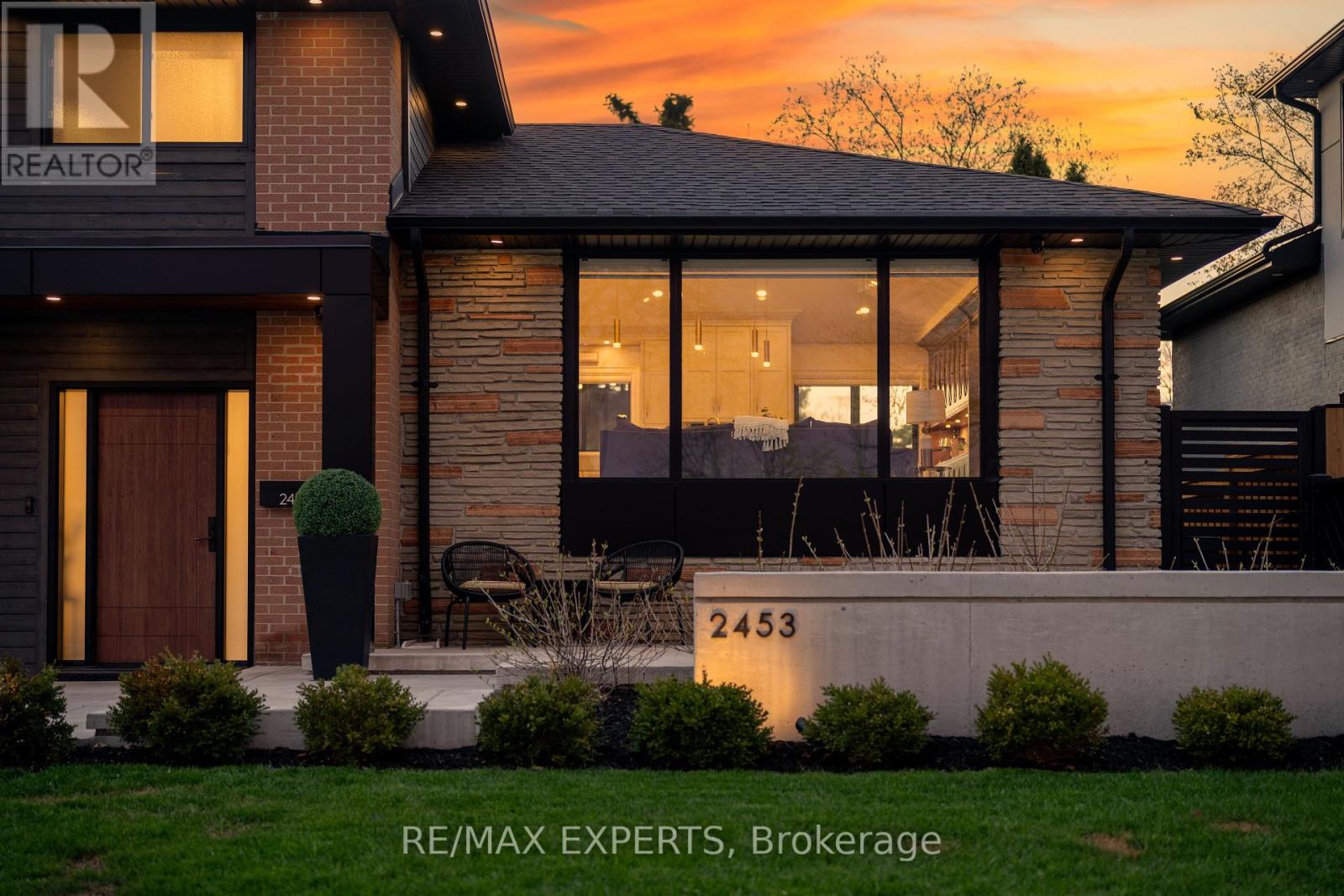 2453 Bonner Road, Mississauga, Ontario  L5J 2E1 - Photo 2 - W13111692