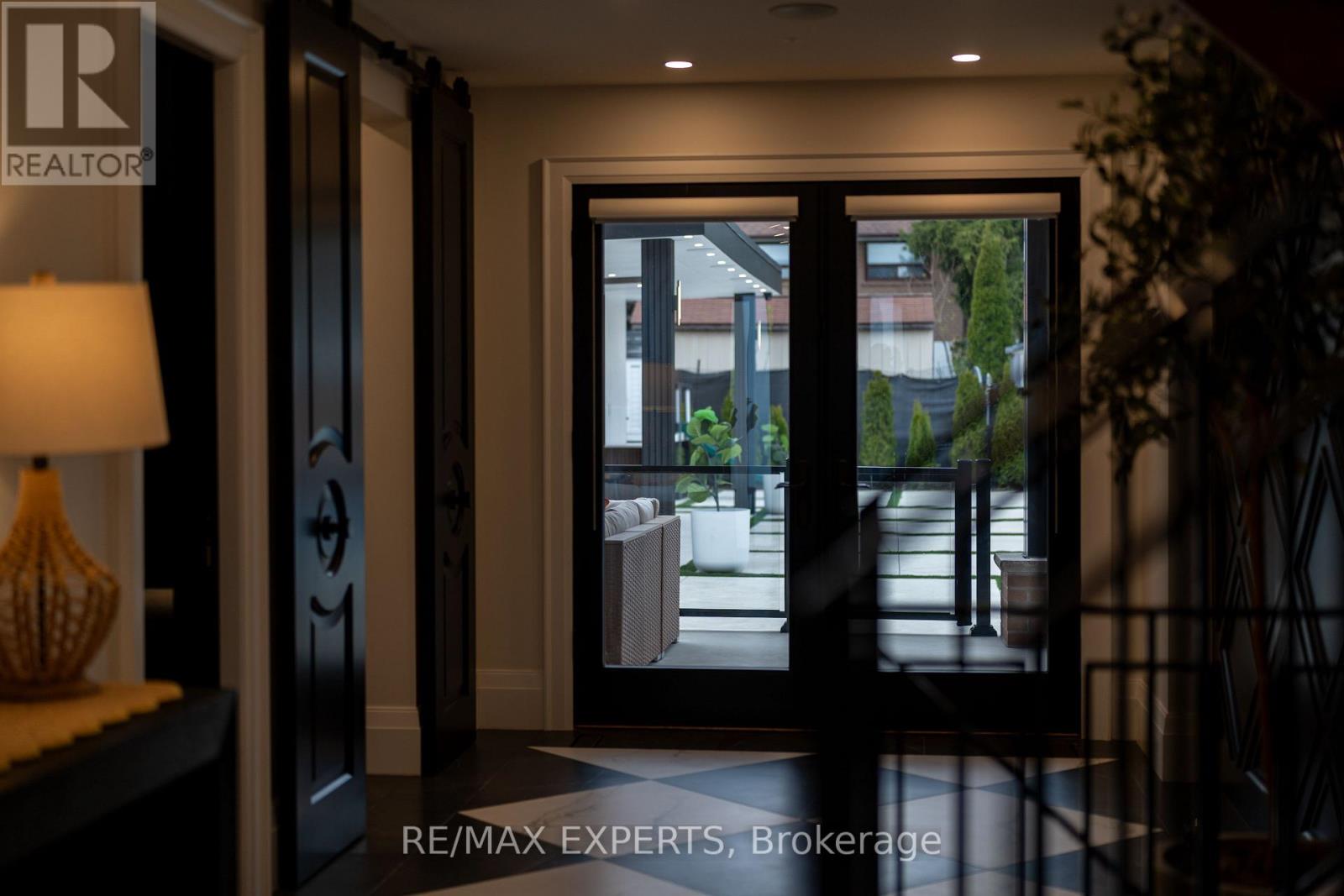 2453 Bonner Road, Mississauga, Ontario  L5J 2E1 - Photo 5 - W13111692