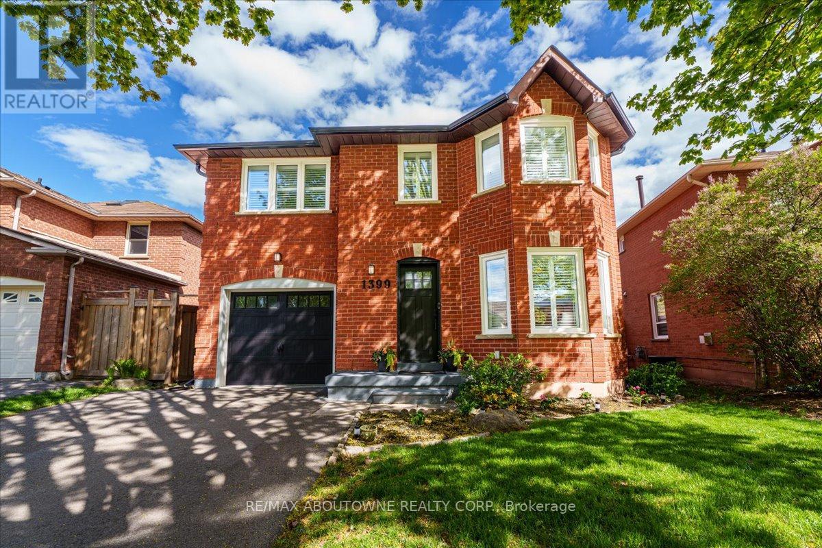 1399 Cobbler Lane, Oakville, Ontario  L6M 3C1 - Photo 2 - W13111750