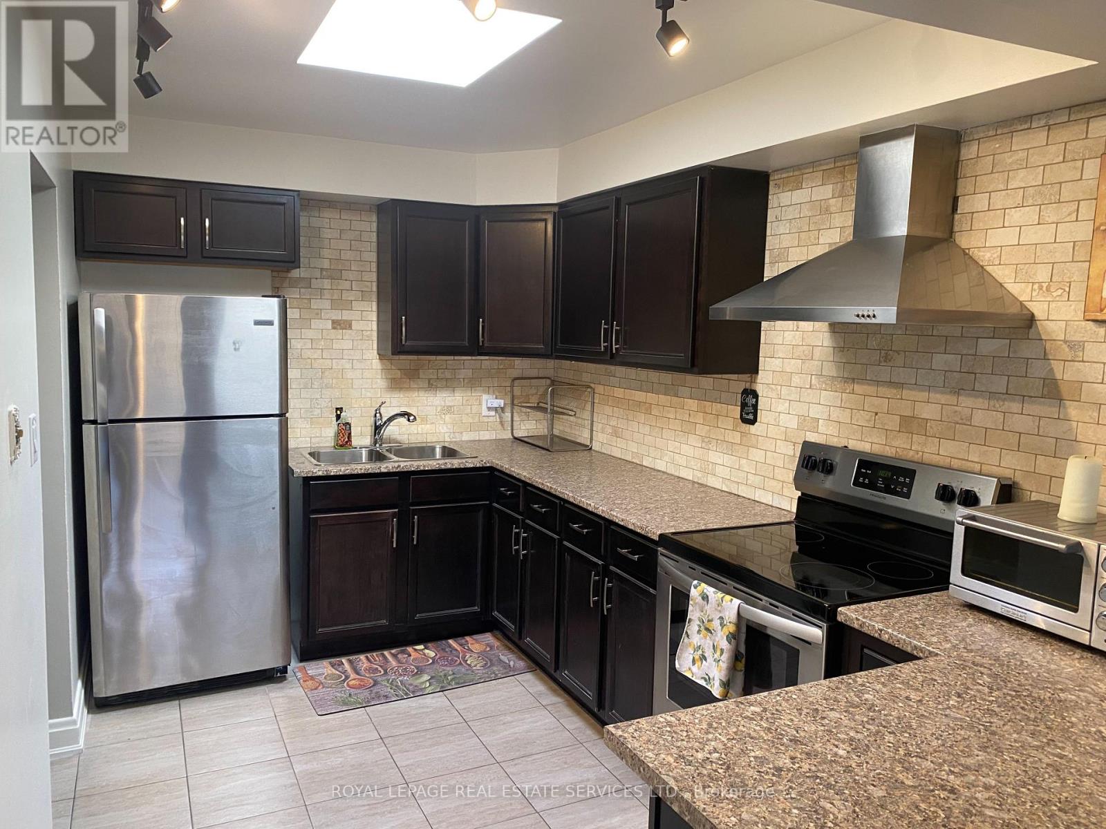 2 - 3874a Bloor Street W, Toronto, Ontario  M9B 1L3 - Photo 6 - W13111786