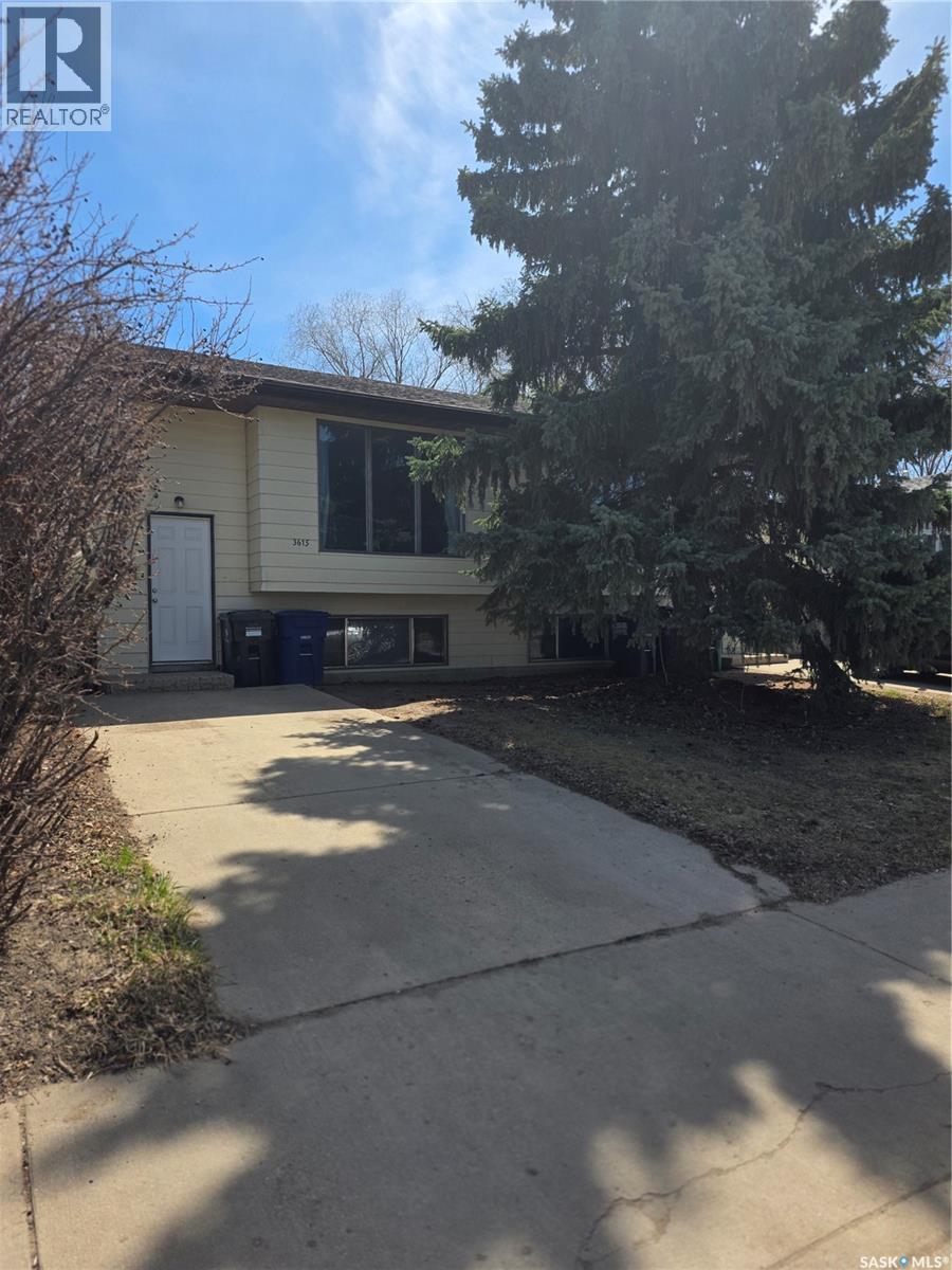 3615-3617 Fairlight Drive, Saskatoon, Saskatchewan  S7M 4L7 - Photo 1 - SK035570
