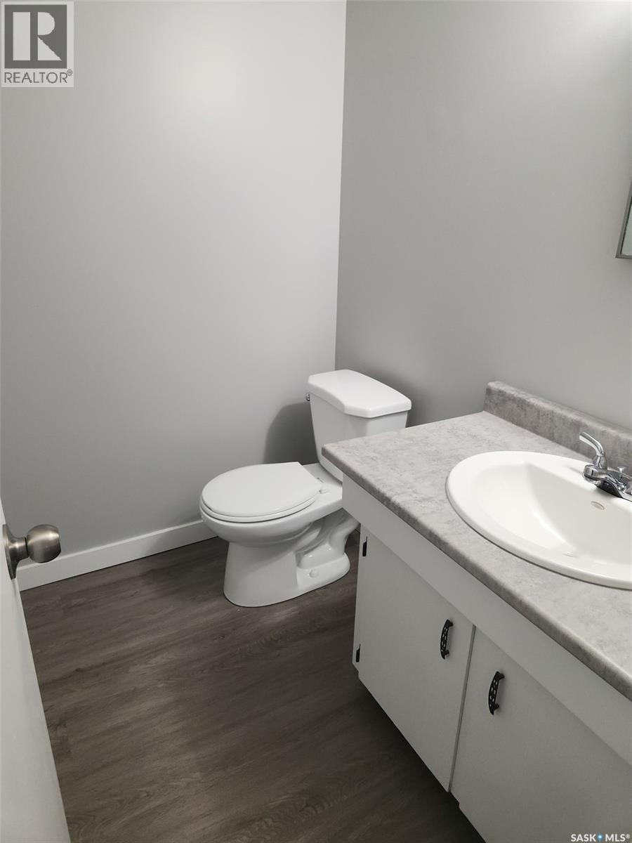 3615-3617 Fairlight Drive, Saskatoon, Saskatchewan  S7M 4L7 - Photo 10 - SK035570