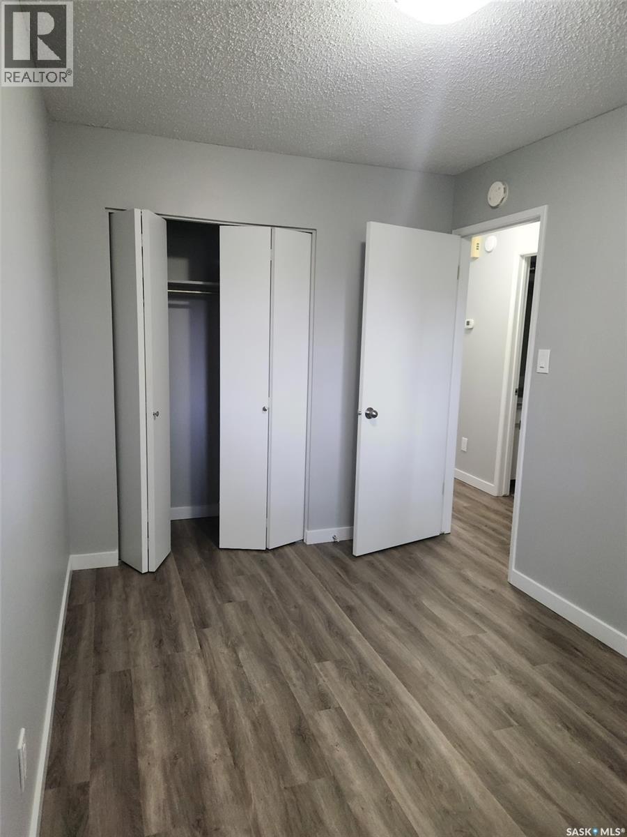 3615-3617 Fairlight Drive, Saskatoon, Saskatchewan  S7M 4L7 - Photo 12 - SK035570