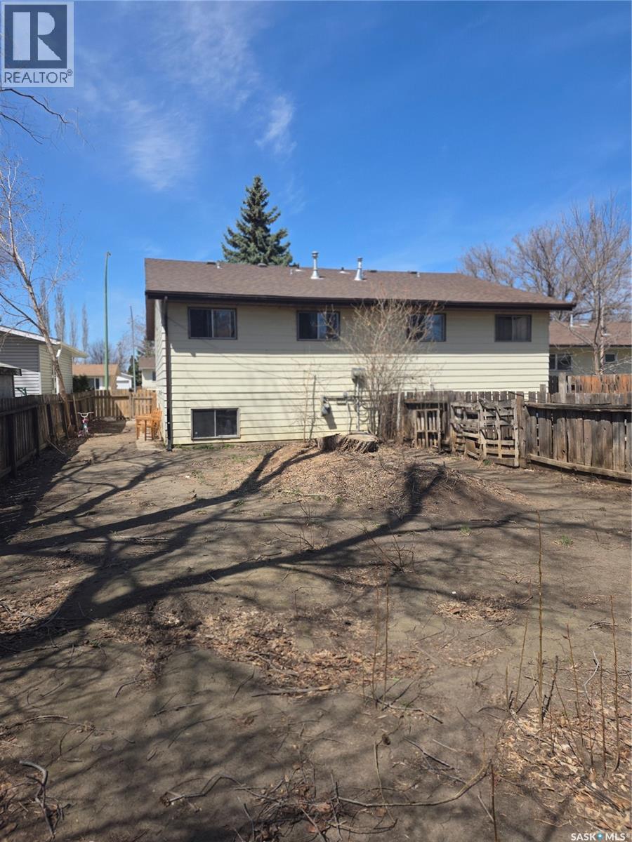 3615-3617 Fairlight Drive, Saskatoon, Saskatchewan  S7M 4L7 - Photo 18 - SK035570