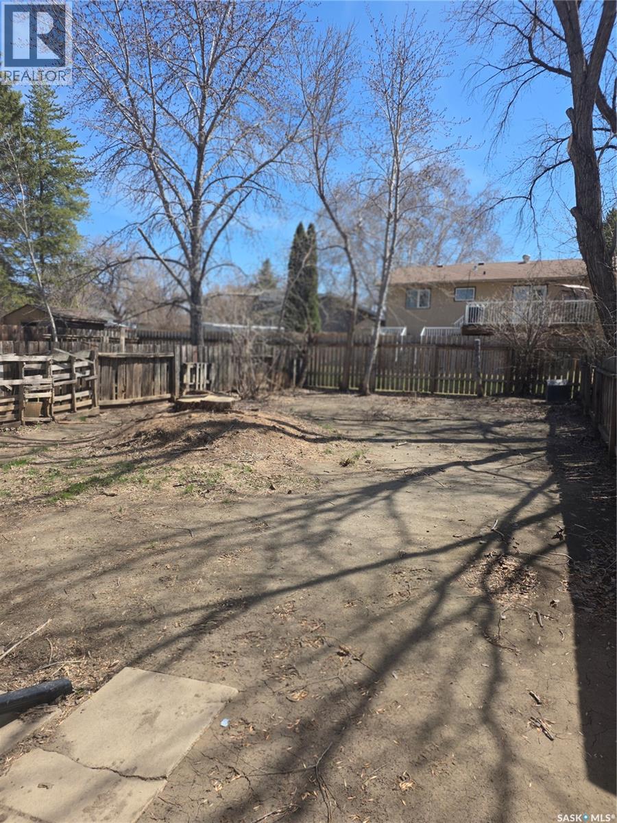 3615-3617 Fairlight Drive, Saskatoon, Saskatchewan  S7M 4L7 - Photo 19 - SK035570