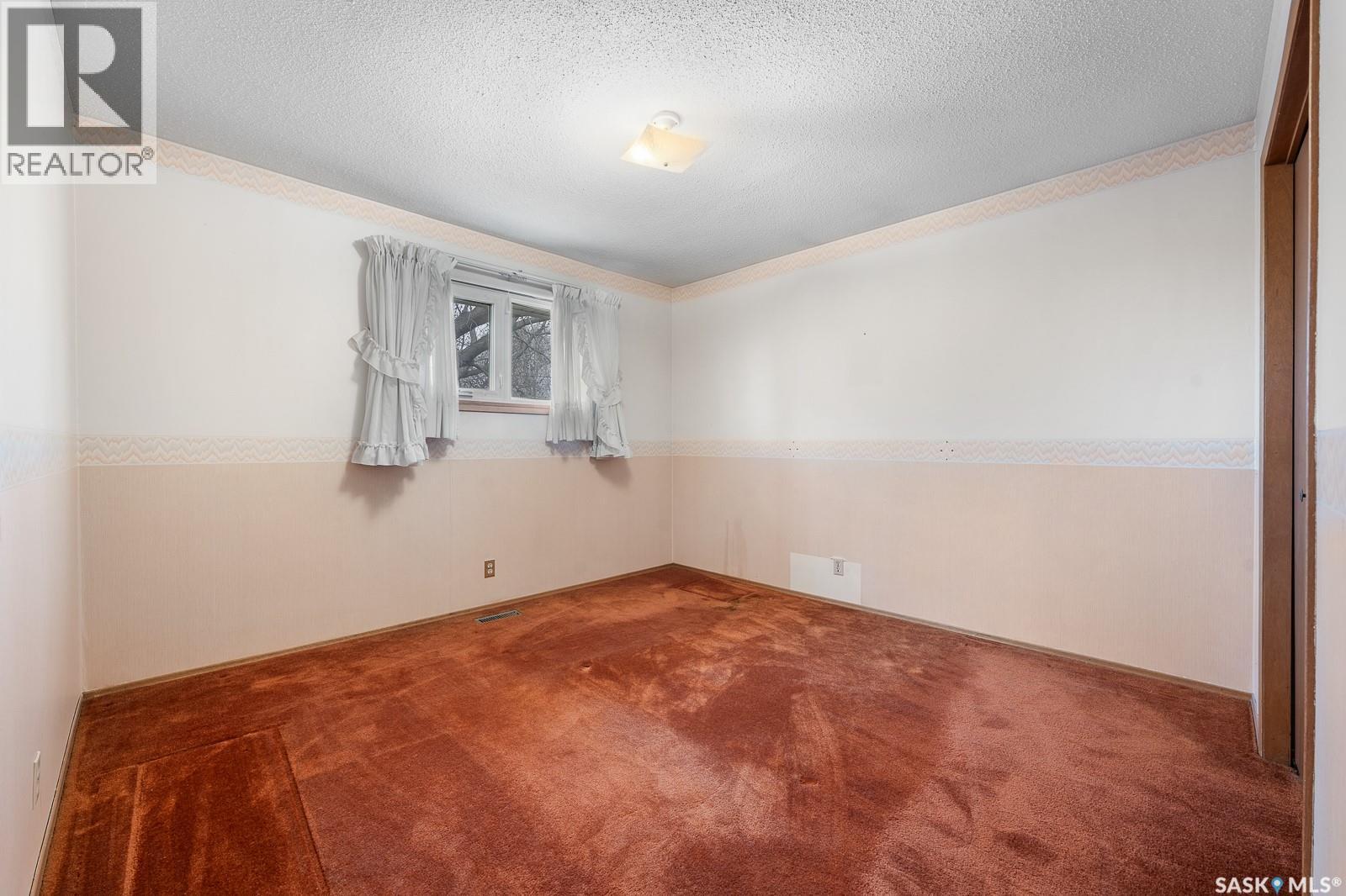 1426 Southam Street, Regina, Saskatchewan  S4T 6T7 - Photo 10 - SK035526