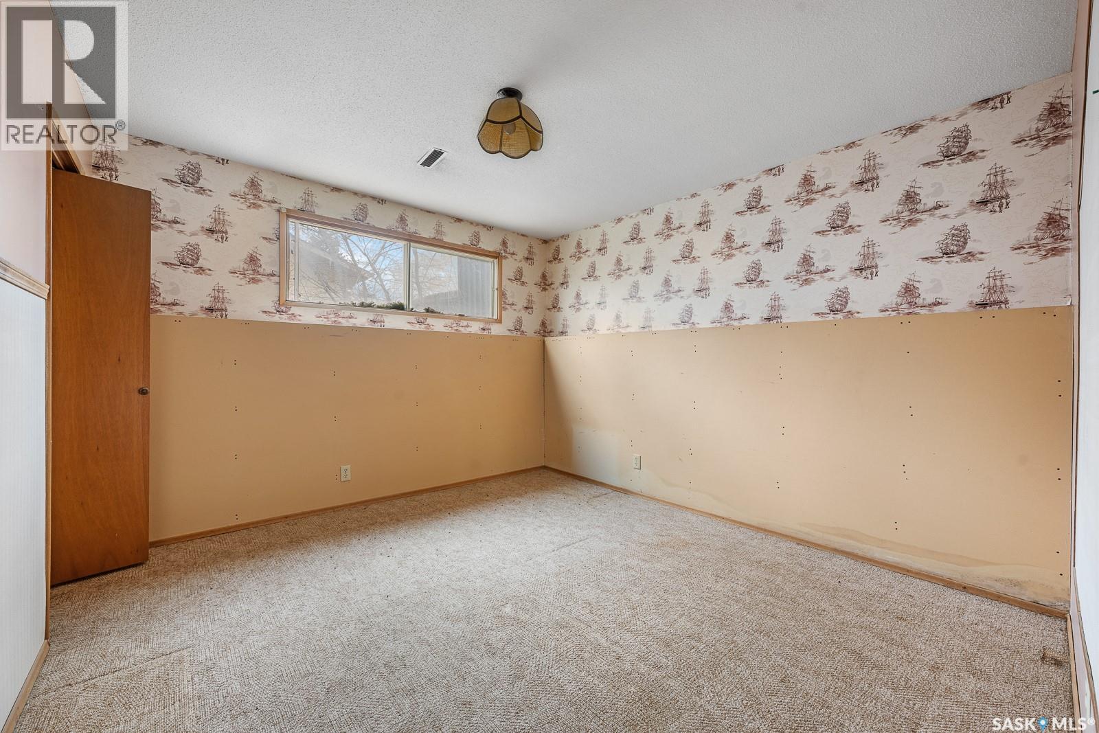 1426 Southam Street, Regina, Saskatchewan  S4T 6T7 - Photo 8 - SK035526