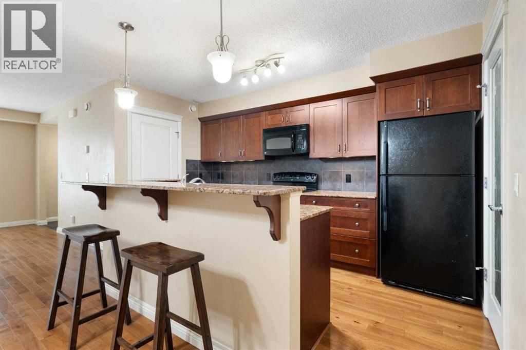 30 Mike Ralph Way SW, Calgary, Alberta T3E 0H8 - Photo 4 - A2307454