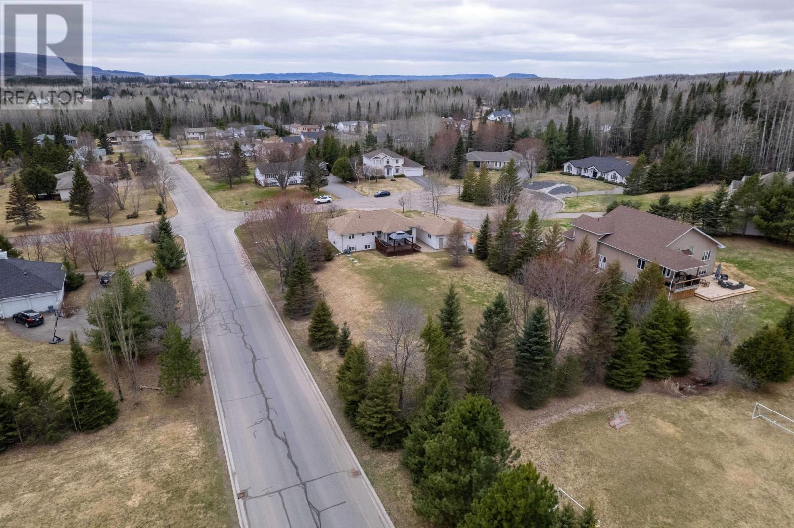2168 Southcliff Pl, Thunder Bay, Ontario  P7J 1H4 - Photo 50 - TB2600980