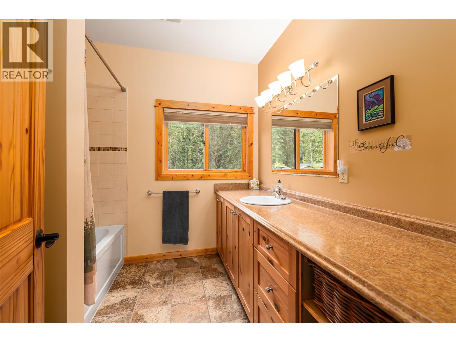 3681 8th Street, Creston, British Columbia V0B 1G2 - Photo 35 - 10384498