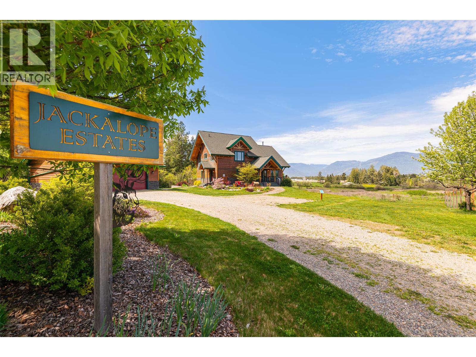 3681 8th Street, Creston, British Columbia V0B 1G2 - Photo 4 - 10384498