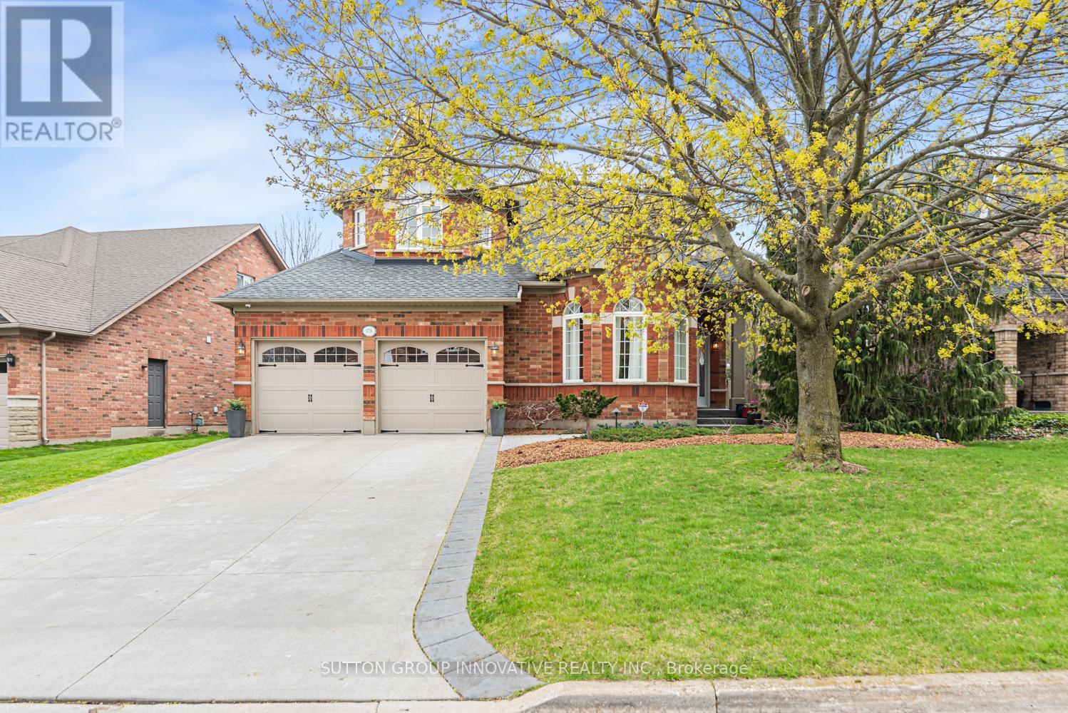 178 Valmont Court, Hamilton, Ontario  L9G 5A1 - Photo 4 - X13111606