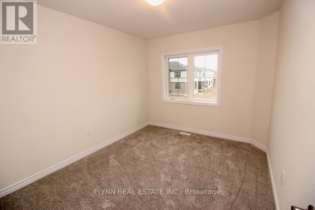 272 Explorer Way, Thorold, Ontario  L2V 0K2 - Photo 11 - X13111628