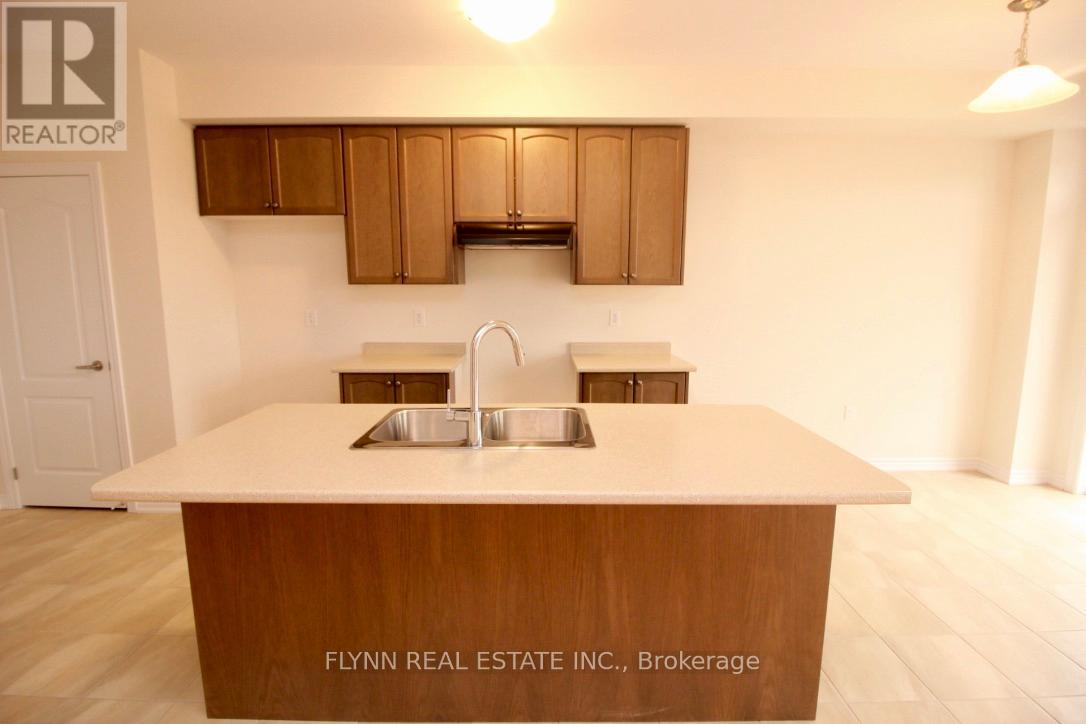 272 Explorer Way, Thorold, Ontario  L2V 0K2 - Photo 4 - X13111628