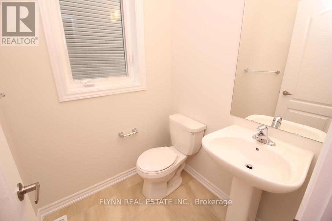 272 Explorer Way, Thorold, Ontario  L2V 0K2 - Photo 5 - X13111628