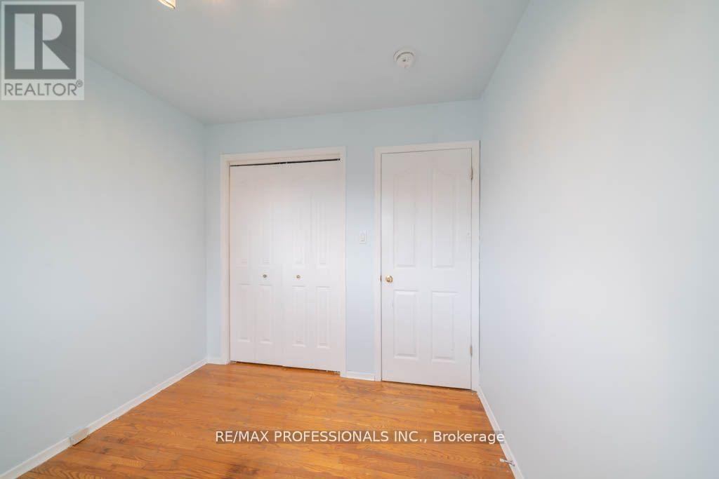 Upper - 13 Baraniuk Street, St. Catharines, Ontario L2N 1N4 - Photo 14 - X13111638