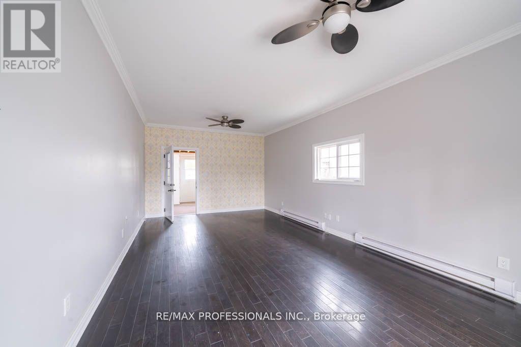 Upper - 13 Baraniuk Street, St. Catharines, Ontario L2N 1N4 - Photo 15 - X13111638
