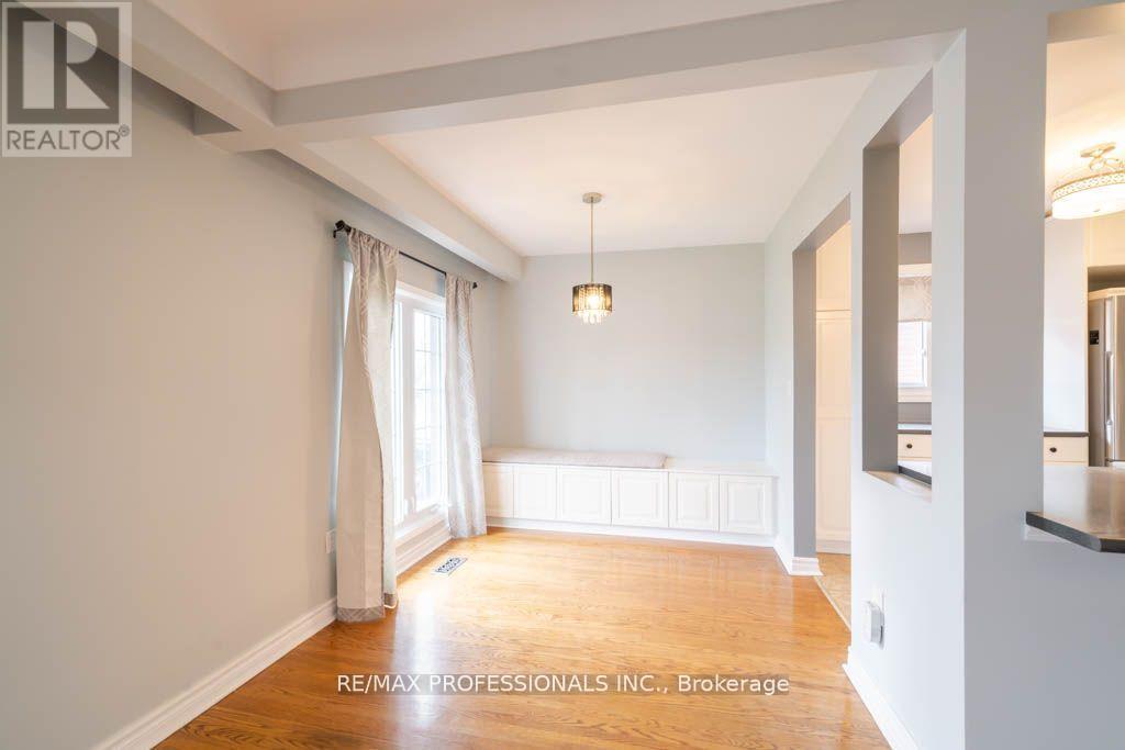 Upper - 13 Baraniuk Street, St. Catharines, Ontario L2N 1N4 - Photo 7 - X13111638