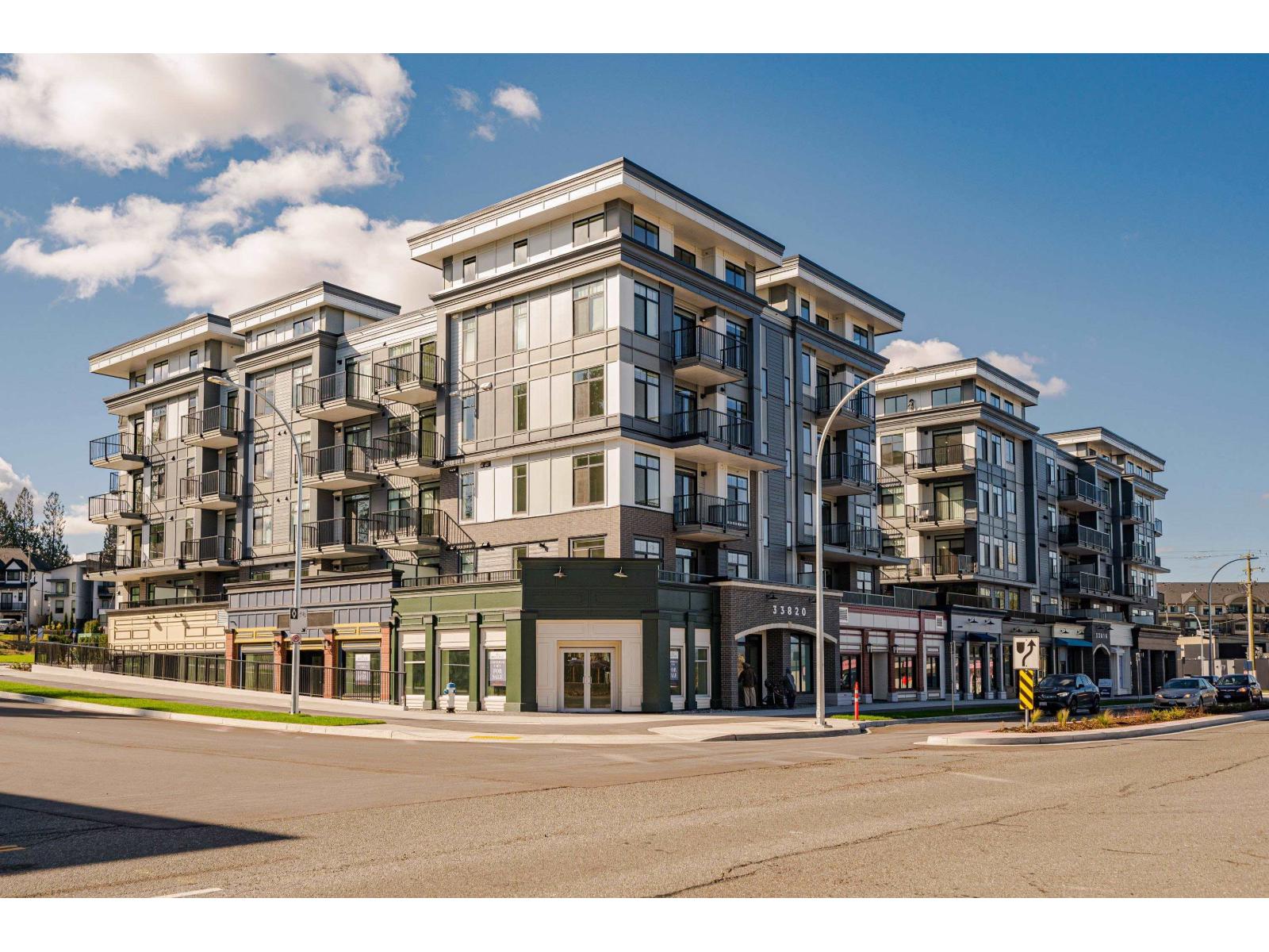 306 33820 South Fraser Way, Abbotsford, British Columbia  V2S 0P2 - Photo 1 - R3121927